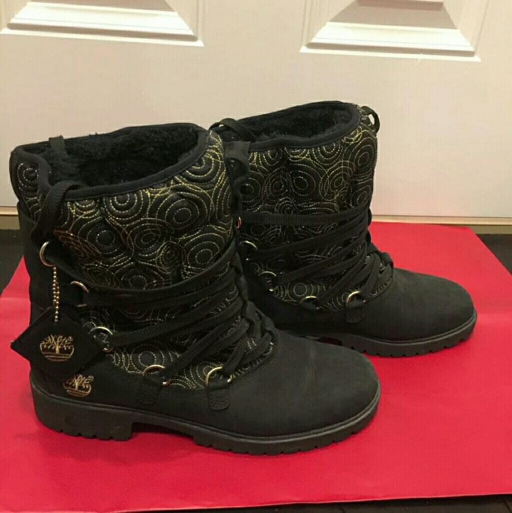 ❎ Sold on another site.❎Black Timberland Boots